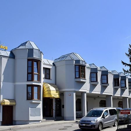 Hotel Laguna Ceske Budejovice Exteriér fotografie